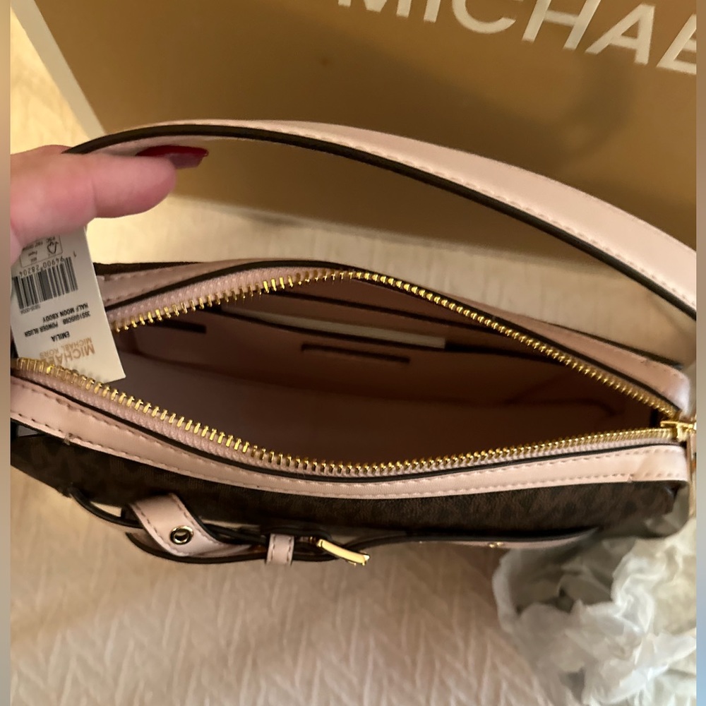 Michael KORS Emilia Half Moon Med Logo Shoulder Bag Crossbody powder blush NWT - Picture 4 of 4